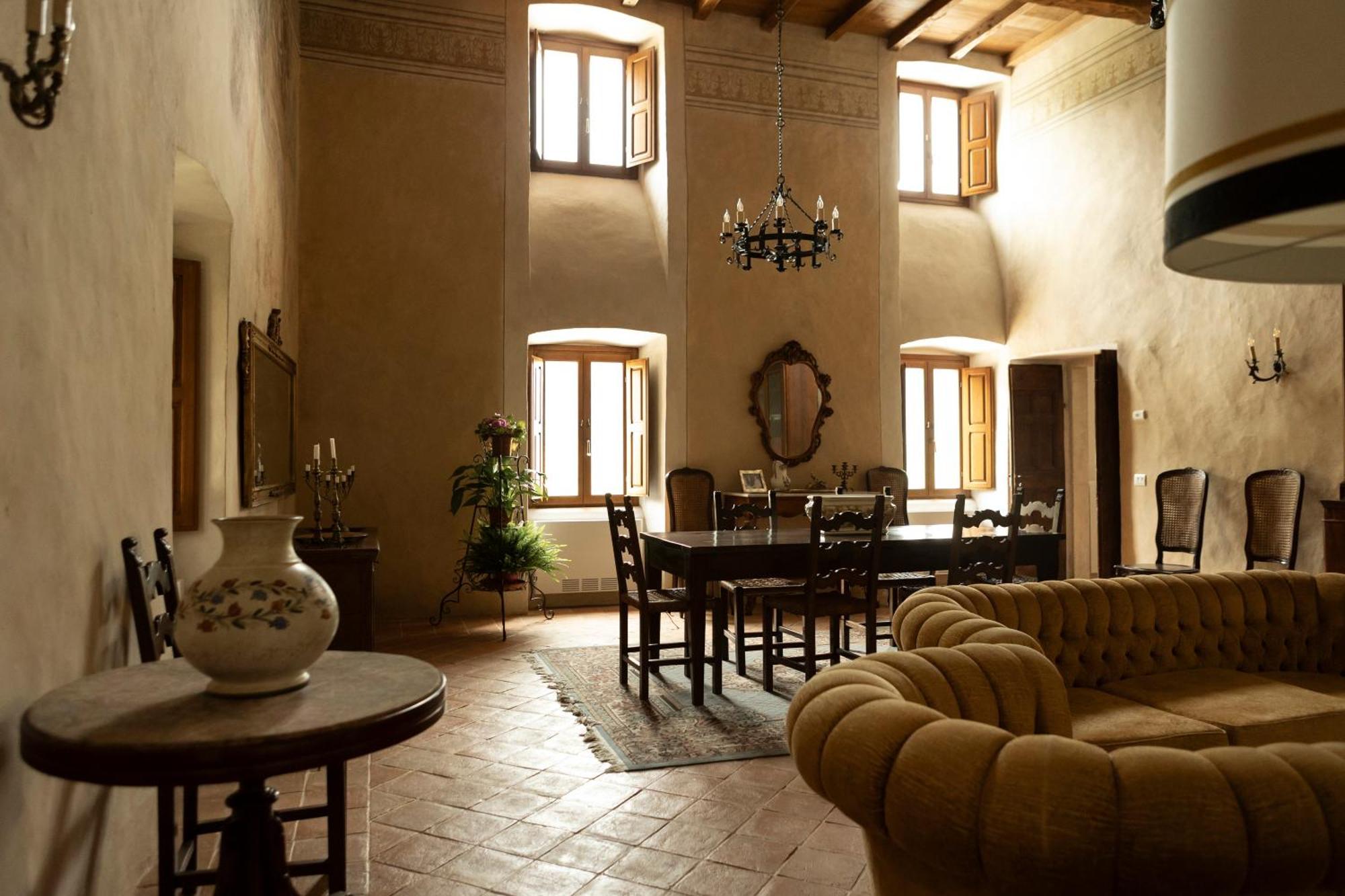 Palazzo Pirro Dimora Storica Bed & Breakfast Acciano Luaran gambar